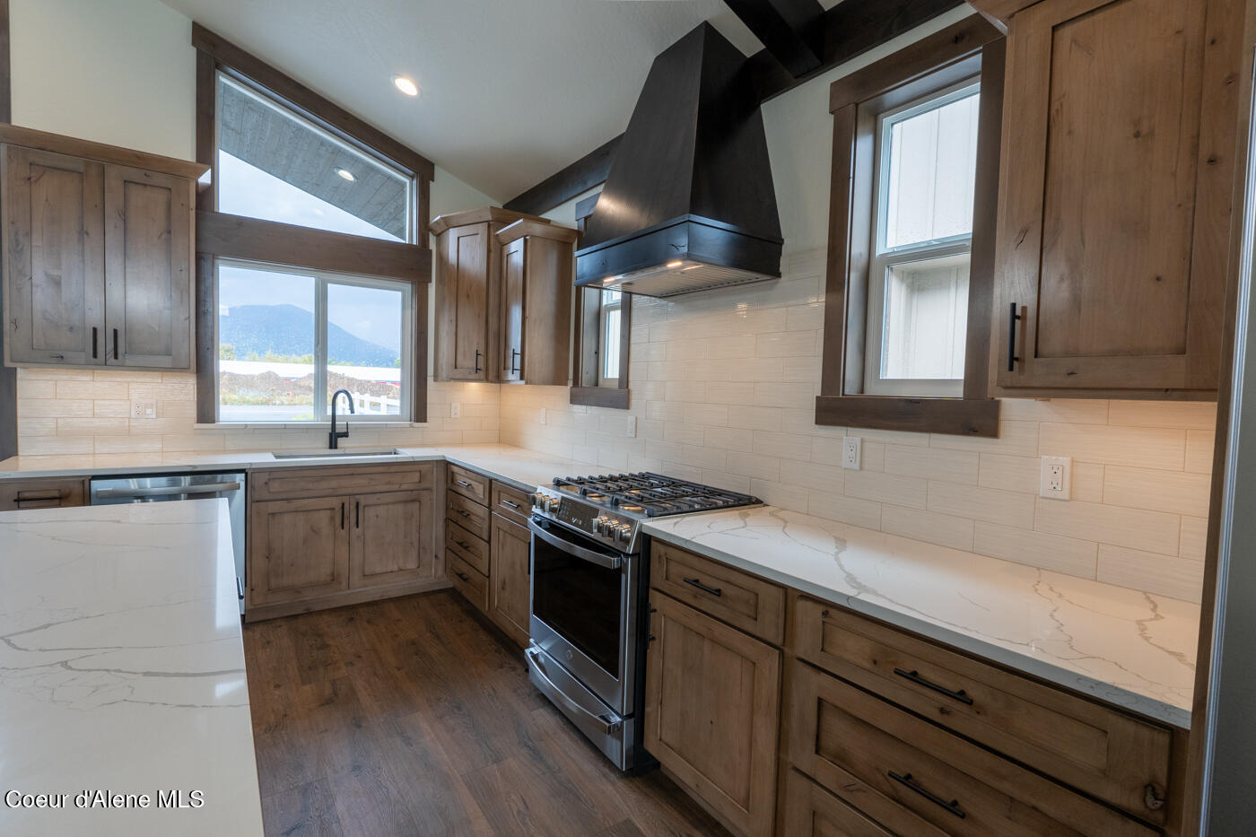 105 Backtrack Road Sandpoint, ID 83864 - Photo 12 of 31 kitchen