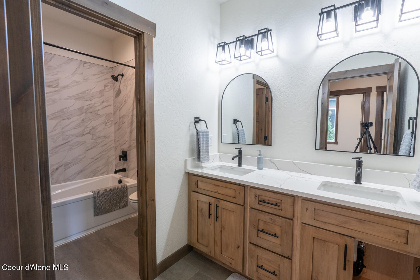 105 Backtrack Road Sandpoint, ID 83864 - Photo 21 of 31 bathroom 2