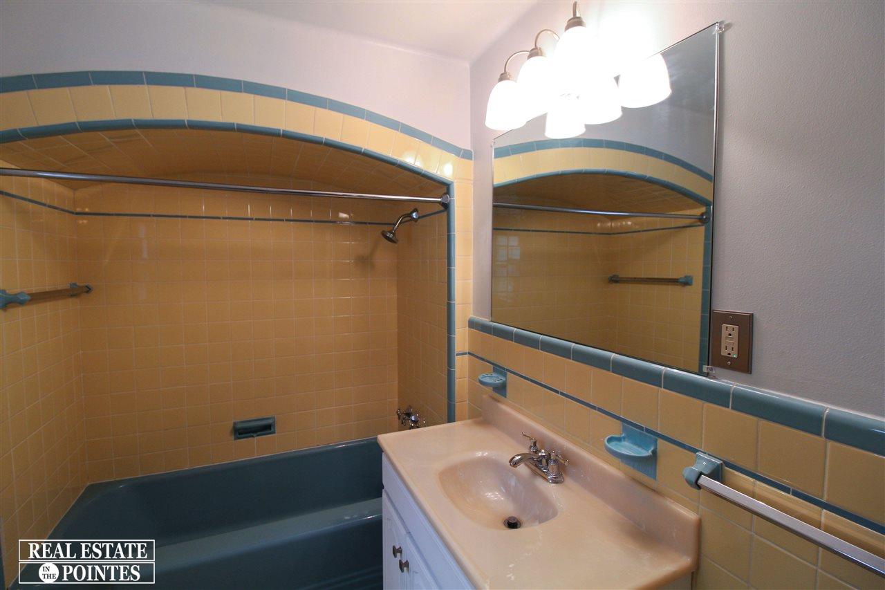 1500 North Renaud Road Grosse Pointe Woods, MI 48236 - Photo 27 of 36