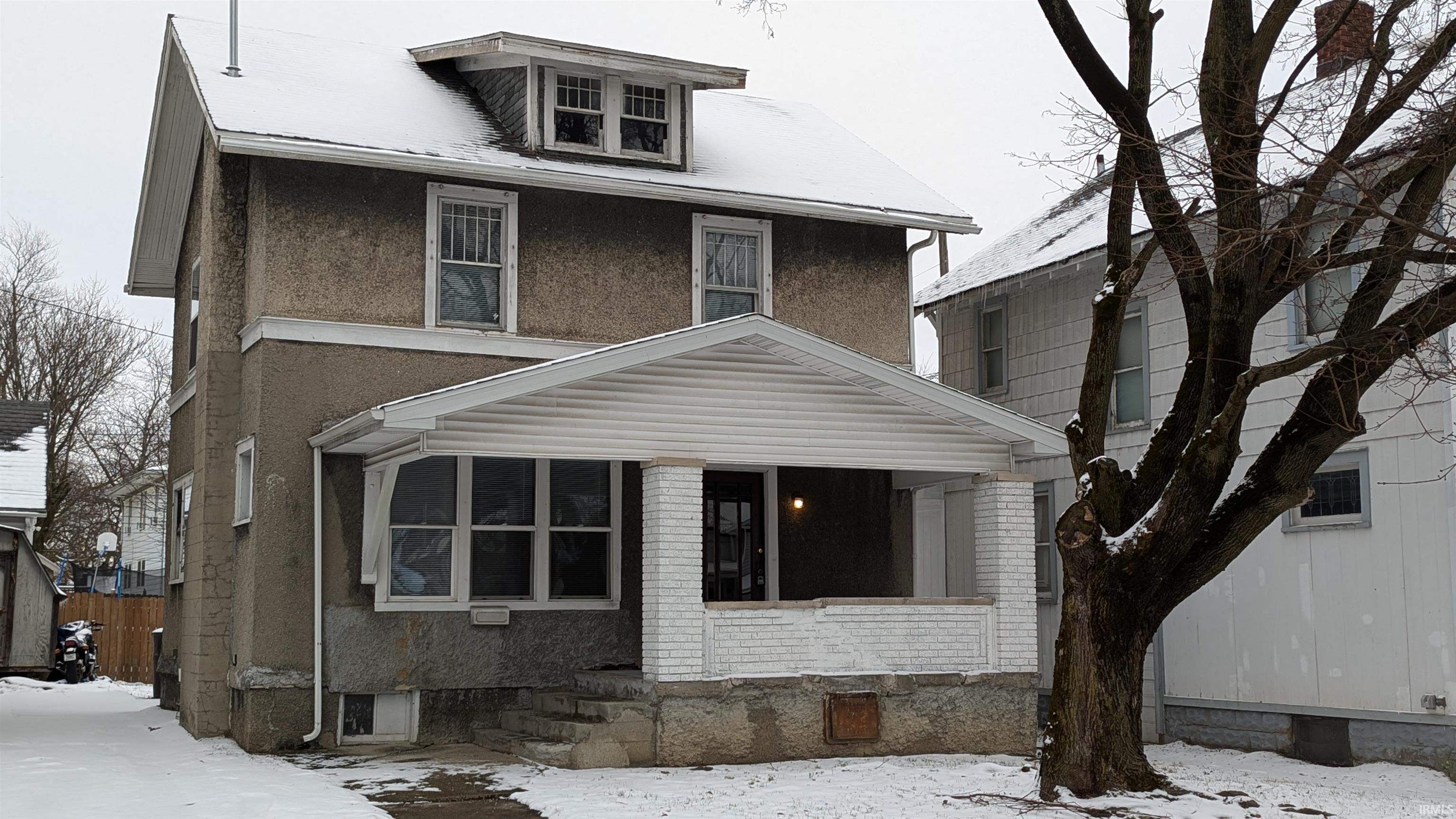 2911 Broadway Fort Wayne, IN 46807 - Photo 1 of 26