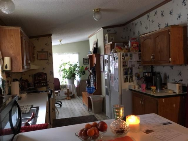 4900 Anderson Road Muskegon, MI 49445 - Photo 13 of 27 IMG_9139