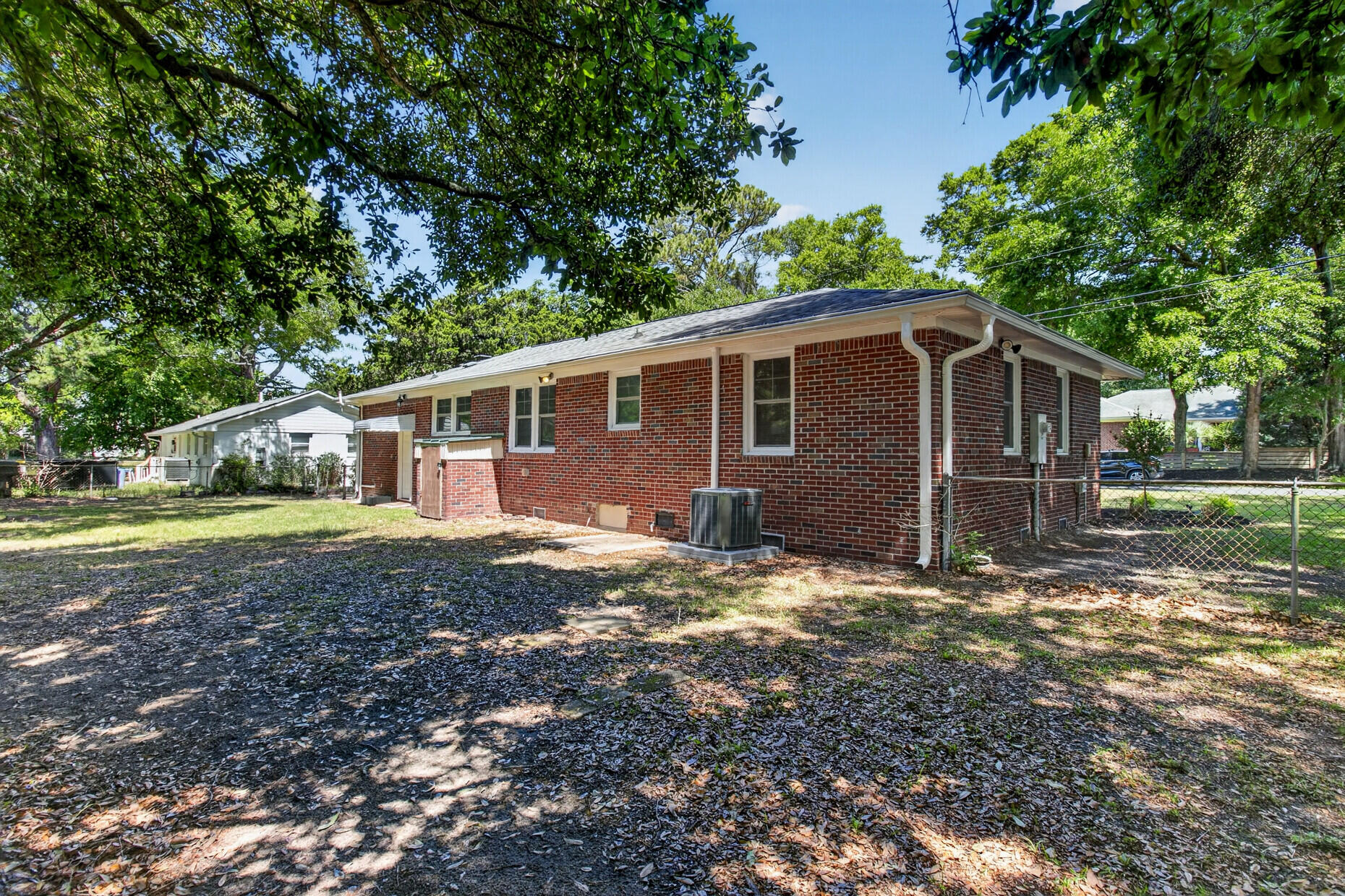 211 6th Avenue Mount Pleasant, SC 29464 - Photo 11 of 50 25_IMG_4162_mls