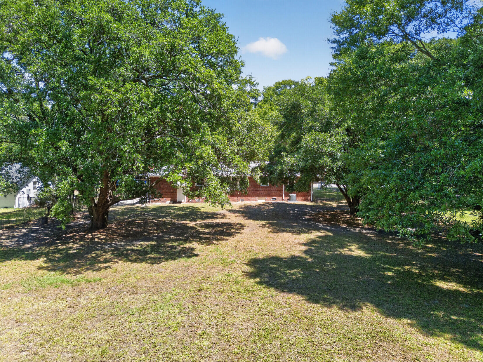 211 6th Avenue Mount Pleasant, SC 29464 - Photo 13 of 50 04_DJI_20260504121900_0004_D_mls