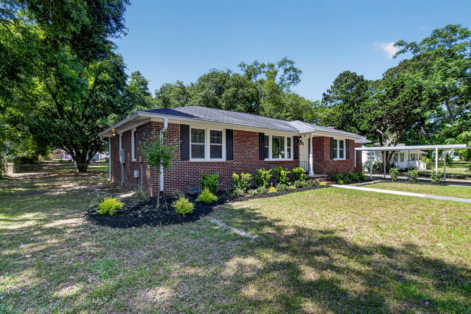 211 6th Avenue Mount Pleasant, SC 29464 - Photo 10 of 50 19_IMG_4132_mls