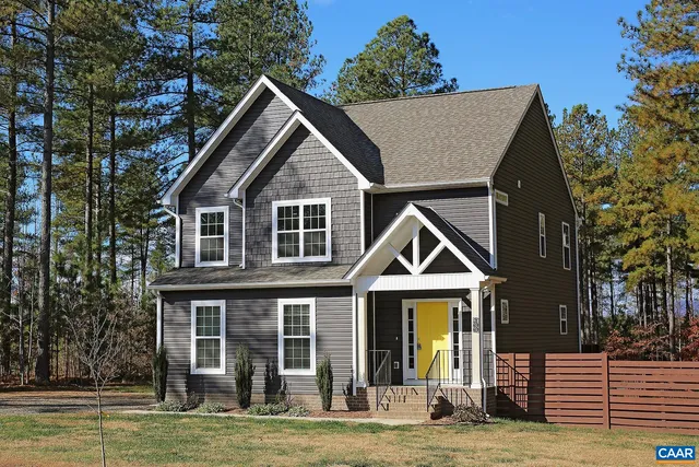 $2,395 | 100 Kyle Court, Zion Crossroads, VA 22942