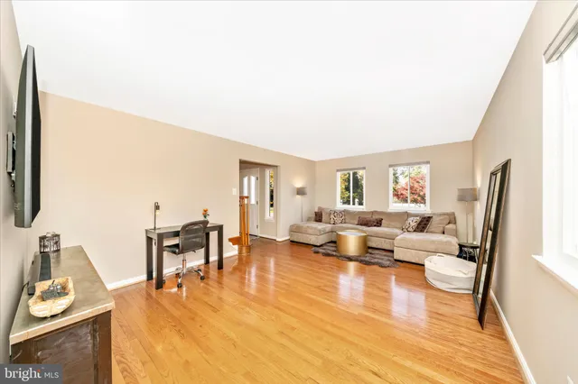 $729,900 | 2915 Loch Haven Court, Ijamsville, MD 21754