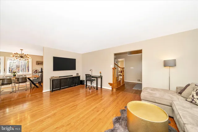 $729,900 | 2915 Loch Haven Court, Ijamsville, MD 21754