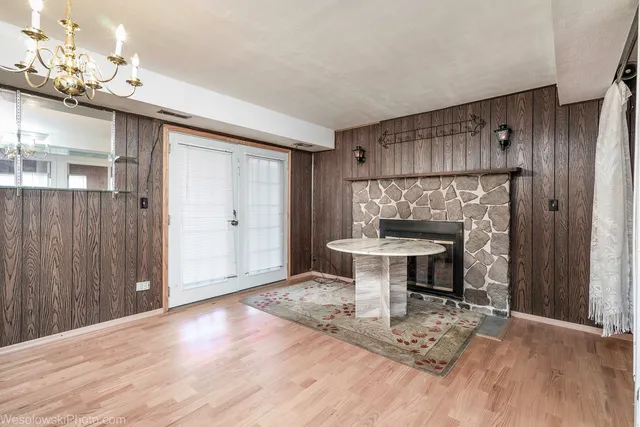 $449,000 | 1822 West Catalpa Lane, Mount Prospect, IL 60056