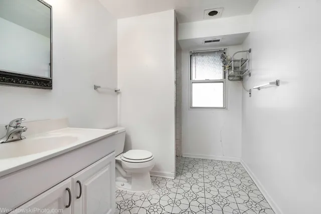 $449,000 | 1822 West Catalpa Lane, Mount Prospect, IL 60056