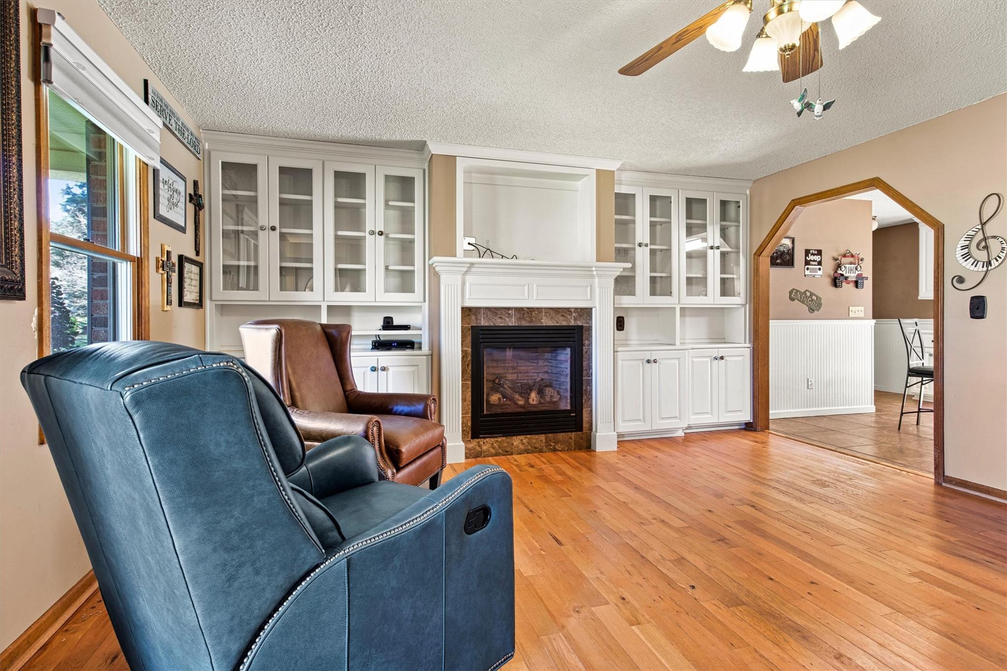 6145 Sharon Road, Unit 8 Salisbury, NC 28147 - Photo 9 of 41 a living room with furniture and a fireplace