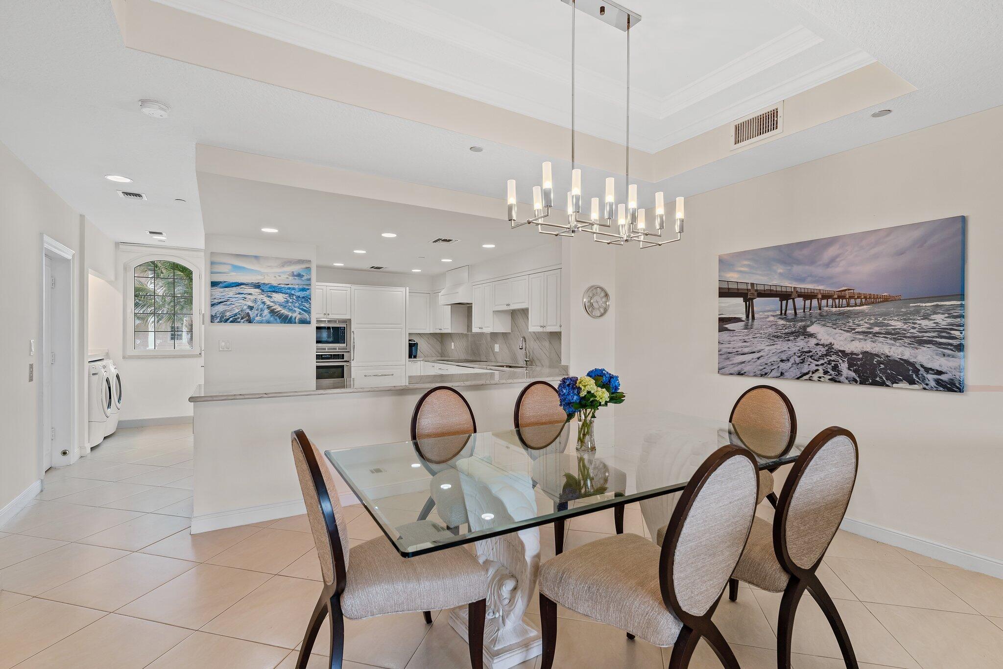 2050 Florida A1A, Unit 3 Jupiter, FL 33477 - Photo 15 of 48 Dining