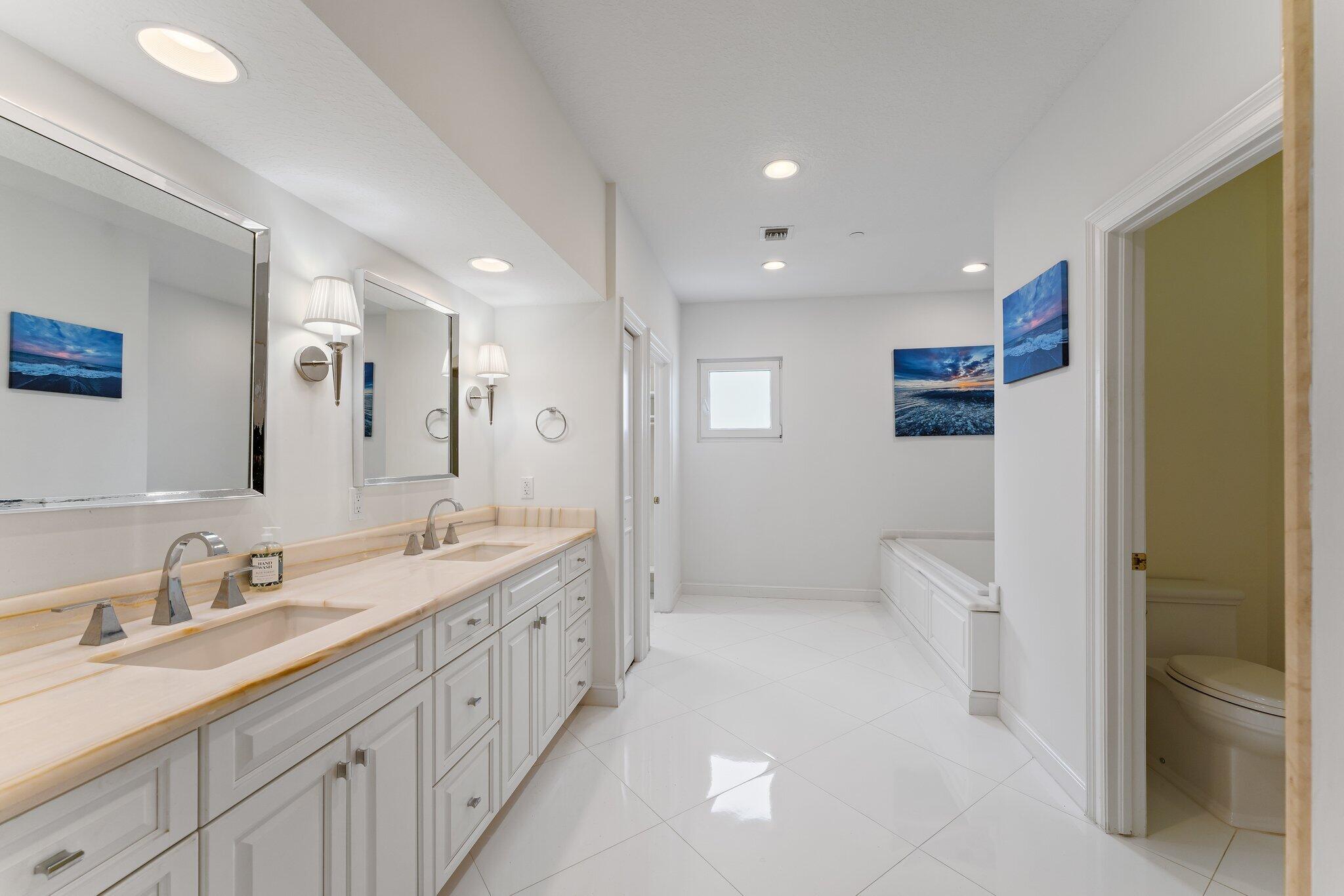 2050 Florida A1A, Unit 3 Jupiter, FL 33477 - Photo 26 of 48 Large master bath