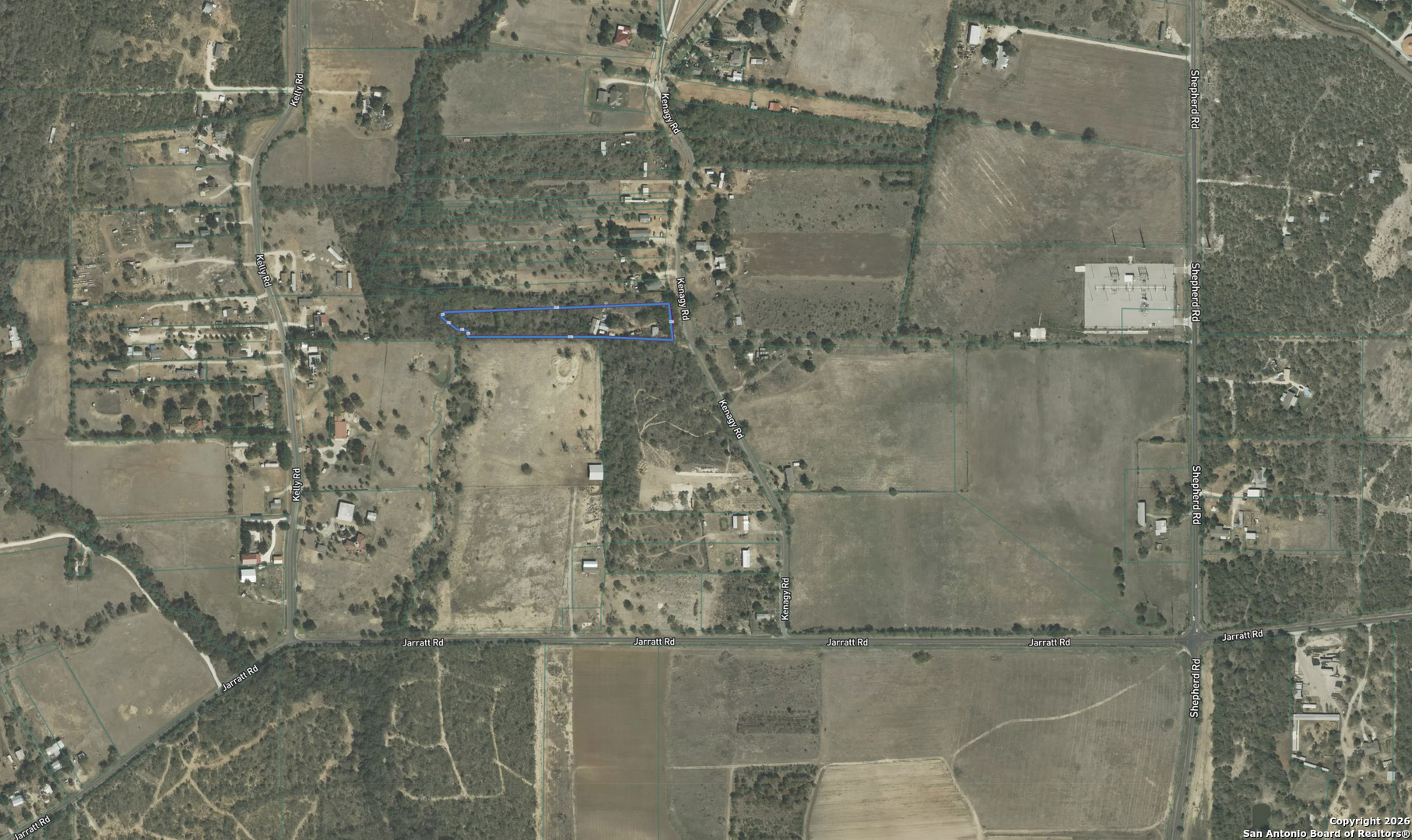 12815 Kenagy Road Atascosa, TX 78002 - Photo 5 of 10 a bathroom with a shower