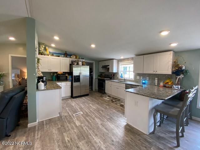 340 Pigott Road Gloucester, NC 28528 - Photo 6 of 20 Kitchen