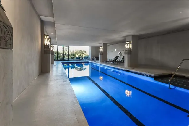 $1,250,000 | 700 West 31st Street, Unit 702, Kansas City, MO 64108