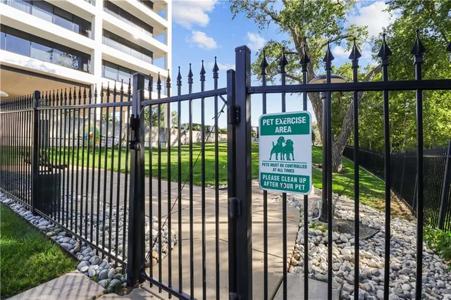 $1,250,000 | 700 West 31st Street, Unit 702, Kansas City, MO 64108