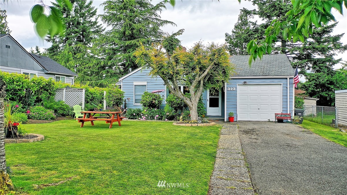 323 View Ridge Drive Everett, WA 98203 - Photo 2 of 25