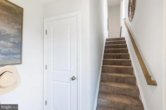 $1,800 | 211 Cooperage Road, Inwood, WV 25428