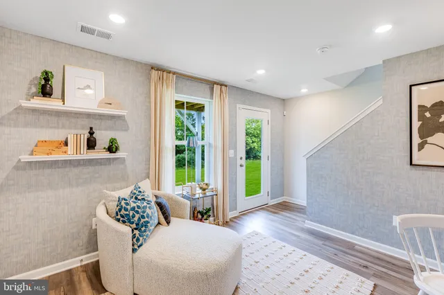 $1,800 | 211 Cooperage Road, Inwood, WV 25428