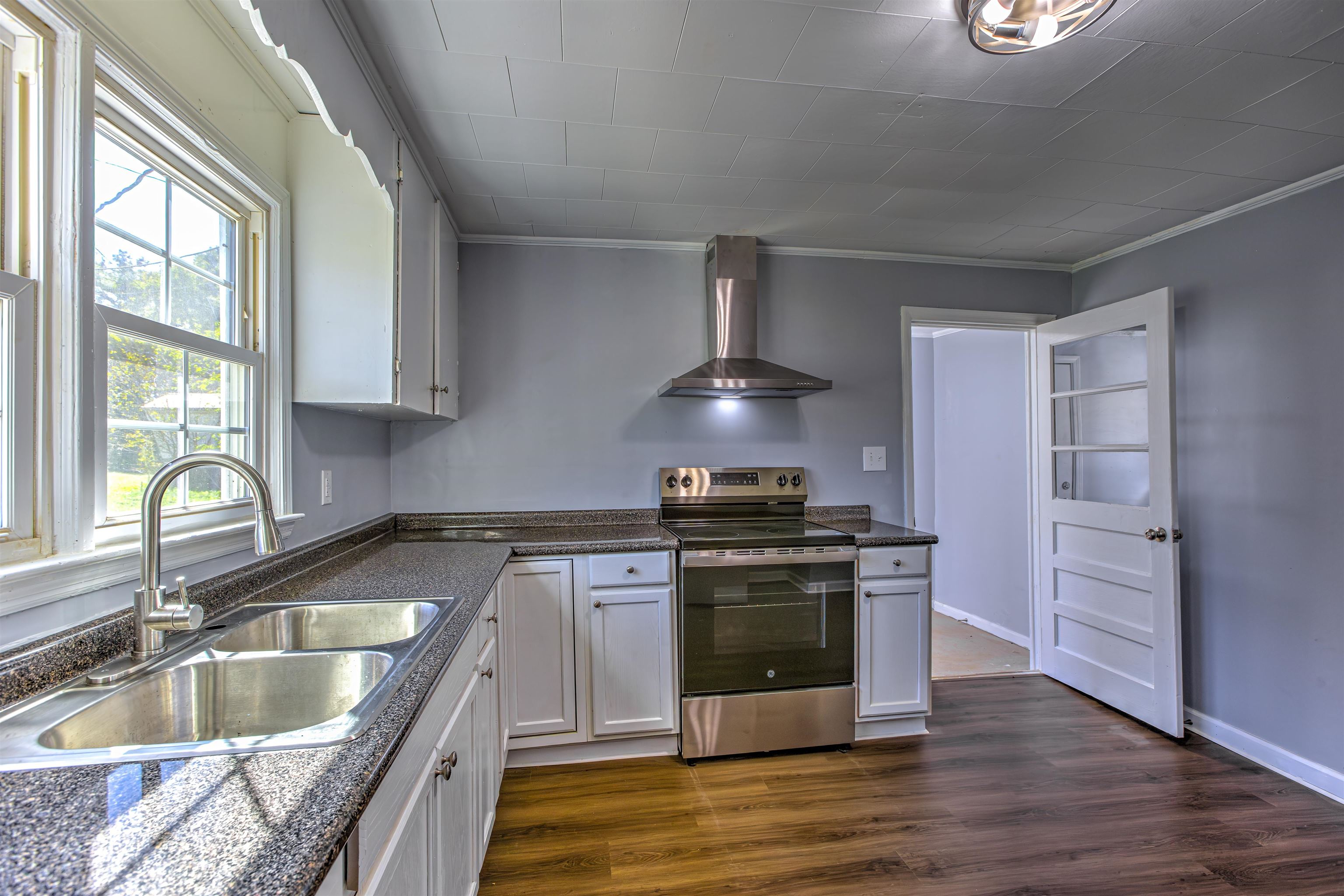 813 9th Street Gaffney, SC 29340 - Photo 3 of 24