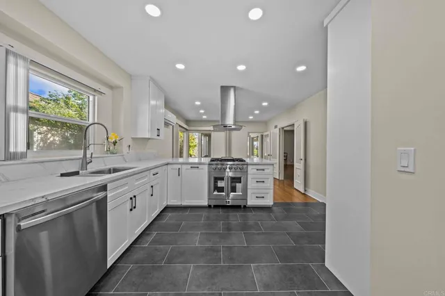 $2,495,000 | 4811 East Alder Drive, San Diego, CA 92116