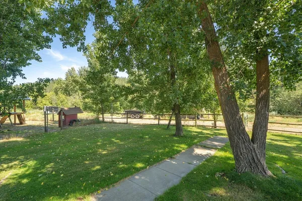 $1,097,999 | 1424 North Idaho Road, Liberty Lake, WA 99019