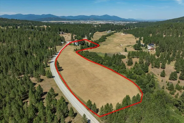$1,097,999 | 1424 North Idaho Road, Liberty Lake, WA 99019