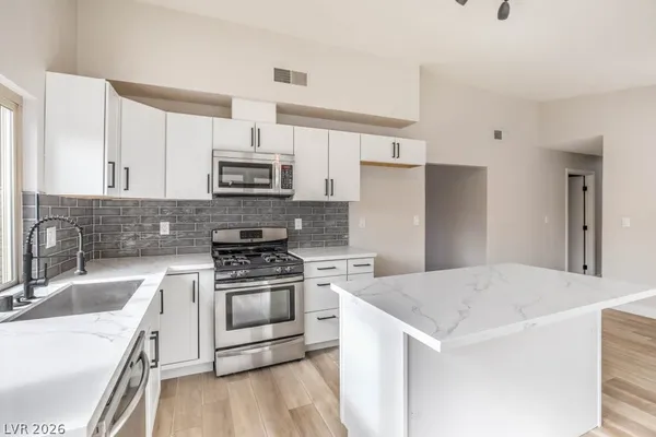 $2,499 | 5394 Stirrup Street, Las Vegas, NV 89119