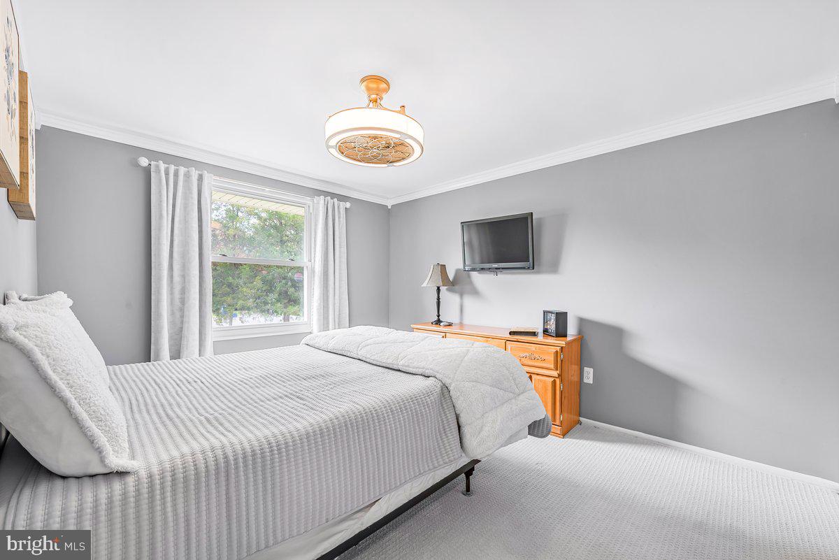 19225 Walters Avenue Poolesville, MD 20837 - Photo 11 of 19