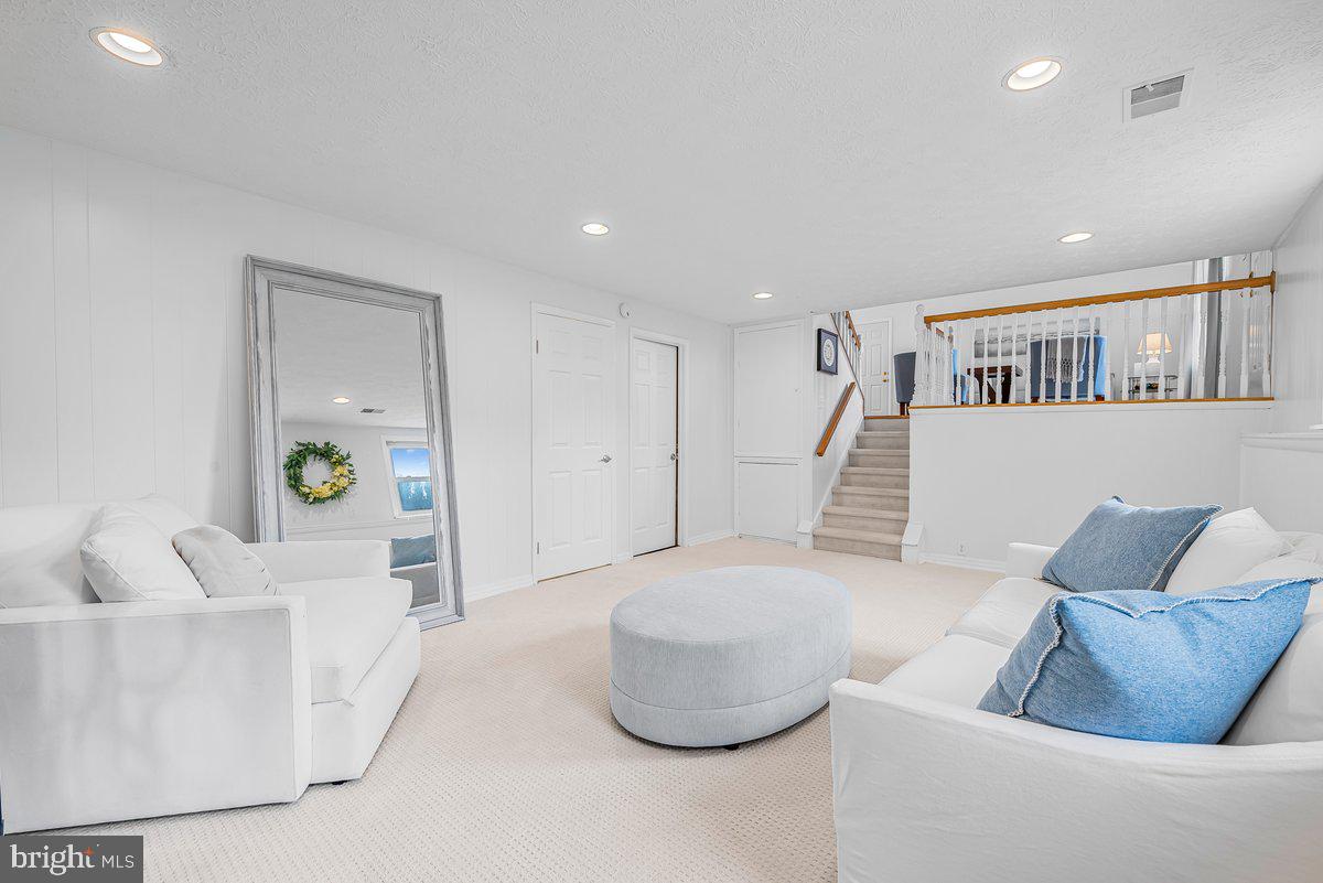 19225 Walters Avenue Poolesville, MD 20837 - Photo 16 of 19