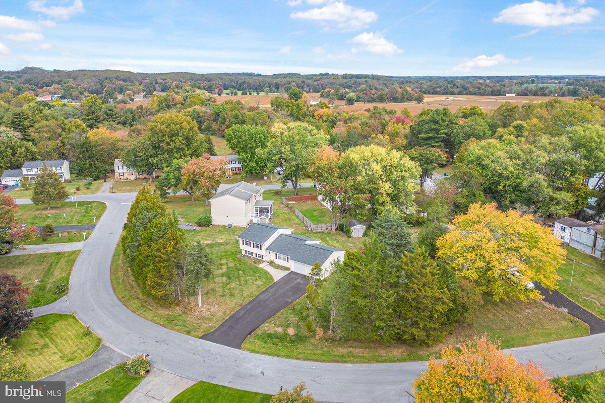 19225 Walters Avenue Poolesville, MD 20837 - Photo 2 of 19