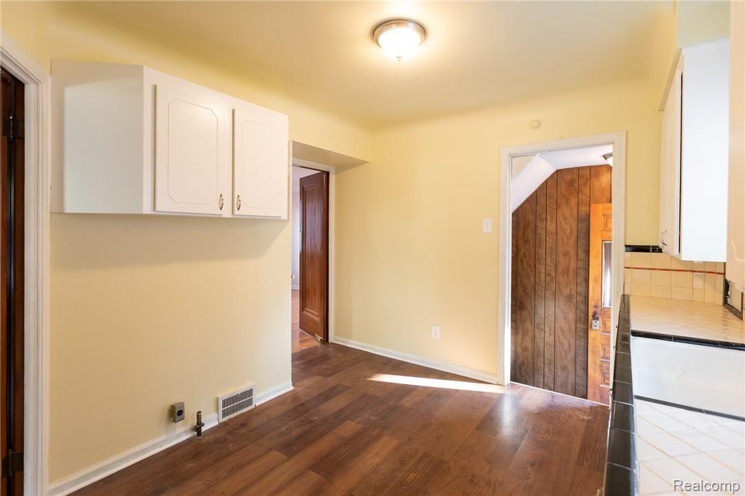 4160 Harvard Road Detroit, MI 48224 - Photo 8 of 34 4160Harvard-127.jpg