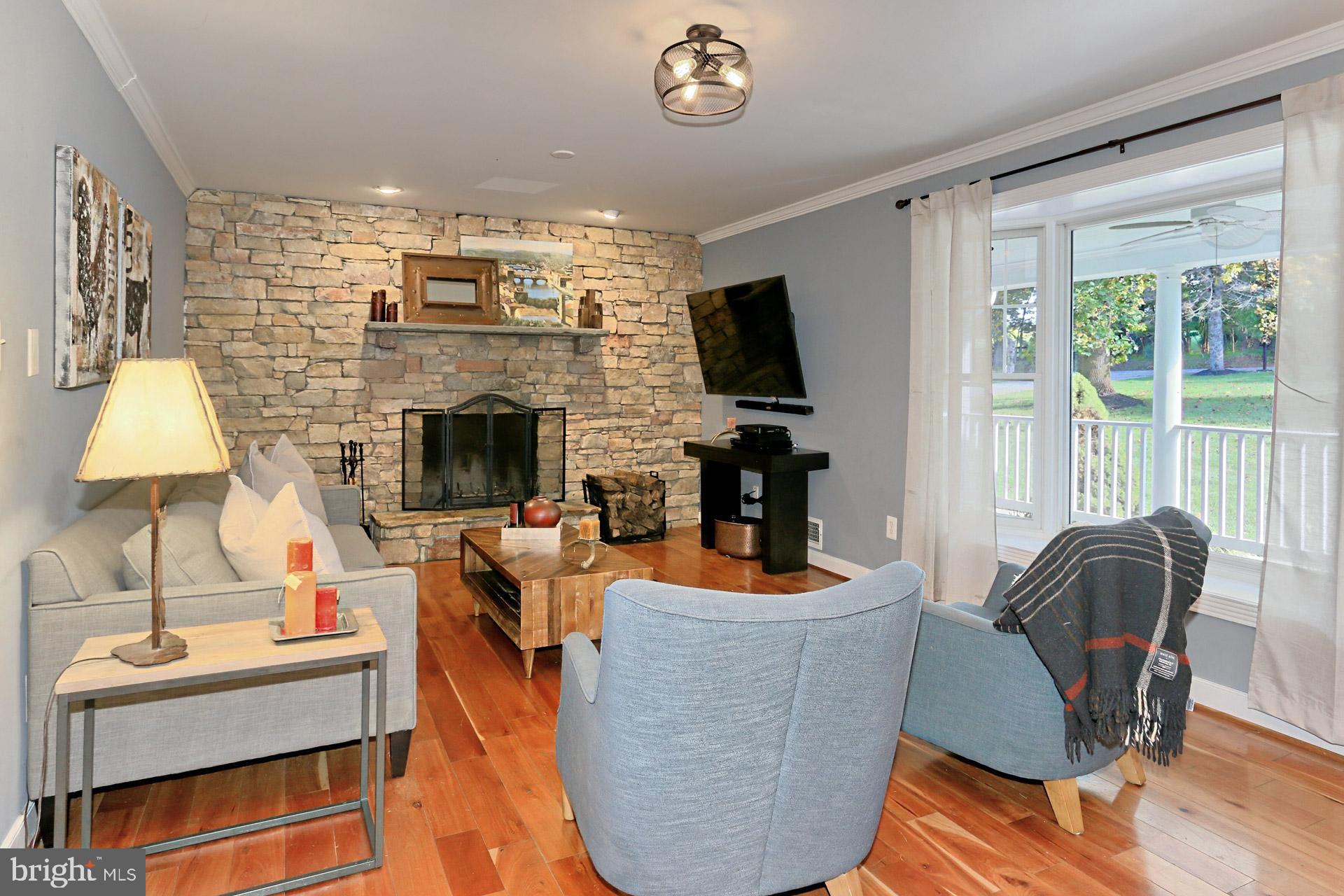 39605 Rodeffer Road Lovettsville, VA 20180 - Photo 23 of 100 family room