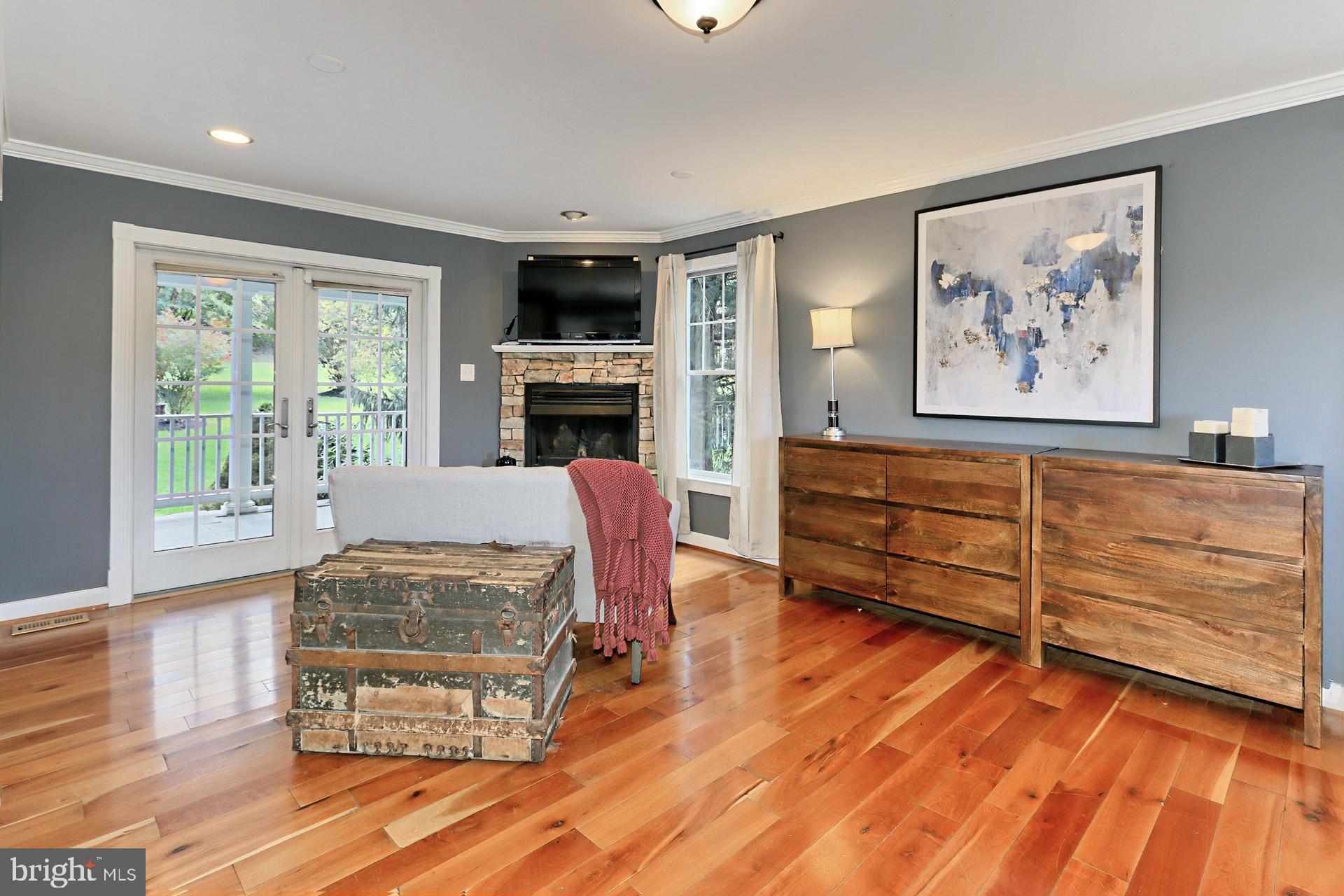 39605 Rodeffer Road Lovettsville, VA 20180 - Photo 36 of 100 master bedroom main level