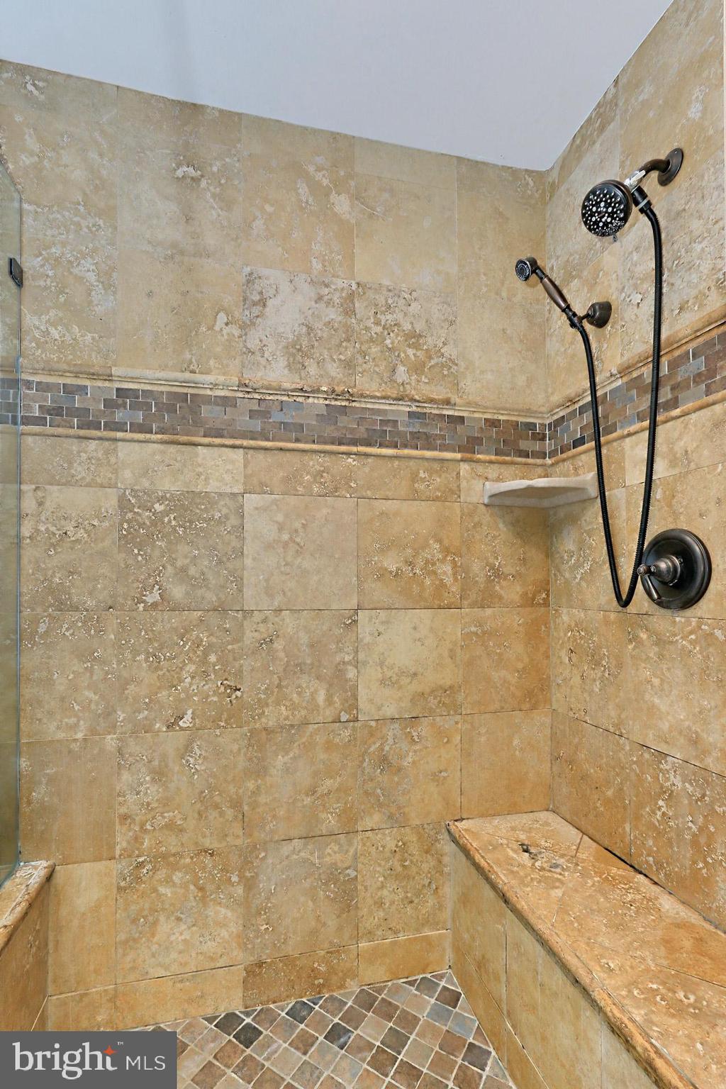 39605 Rodeffer Road Lovettsville, VA 20180 - Photo 42 of 100 master bathroom