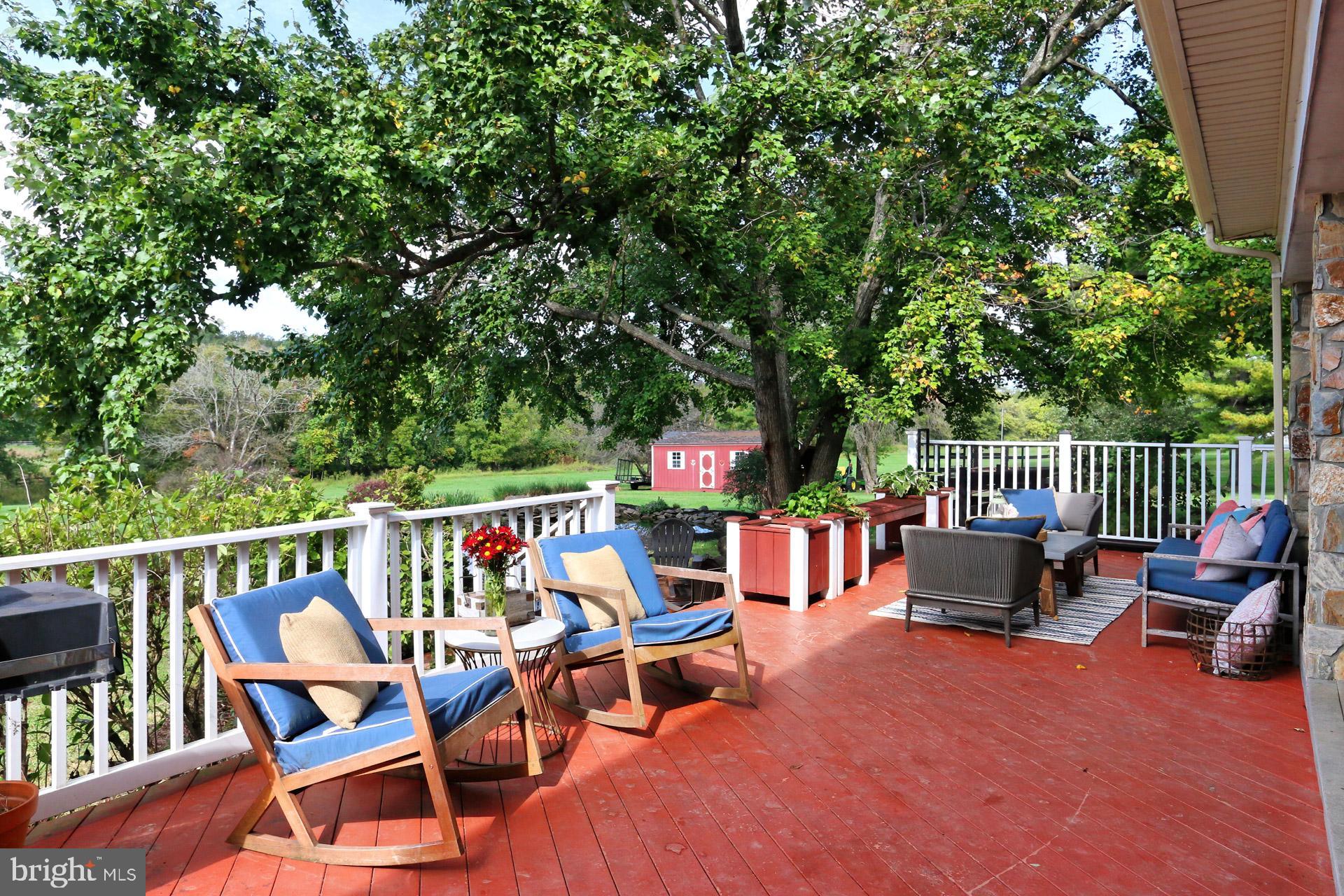 39605 Rodeffer Road Lovettsville, VA 20180 - Photo 76 of 100 back deck