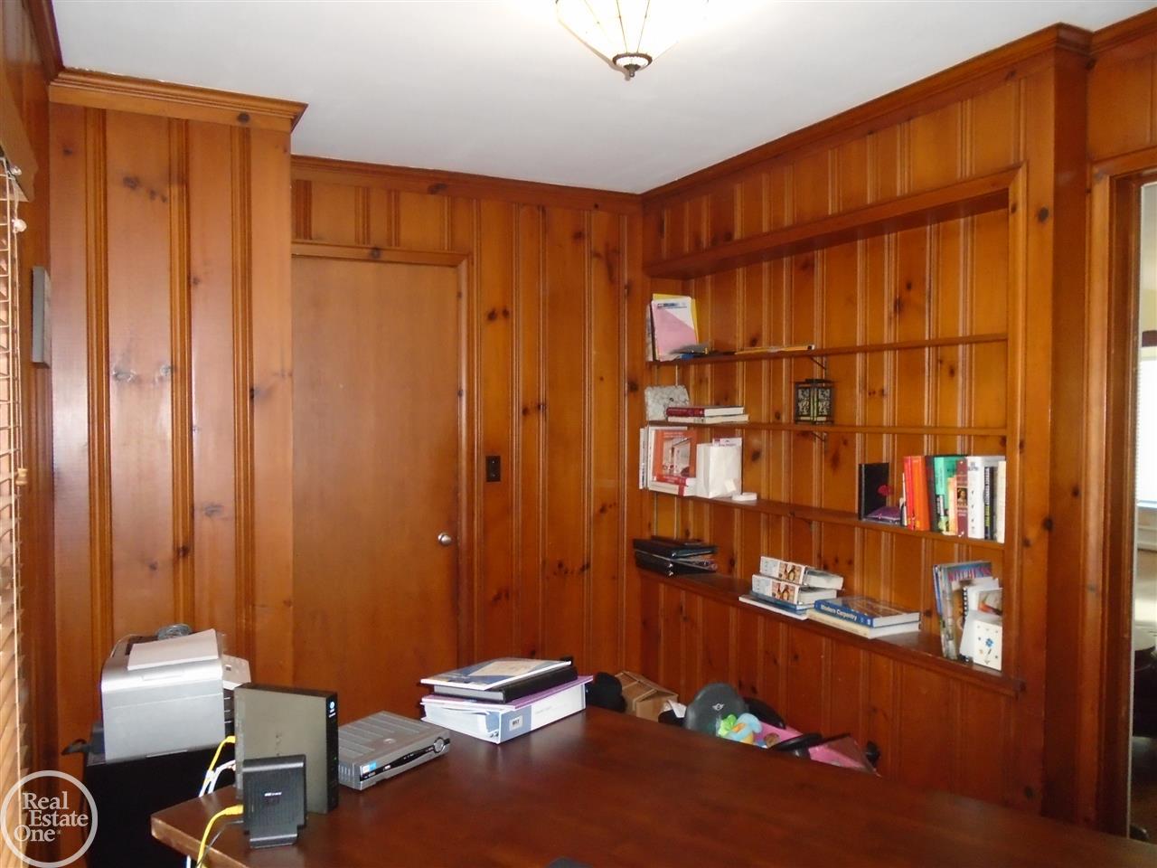 416 Maison Road Grosse Pointe, MI 48236 - Photo 7 of 14 Library