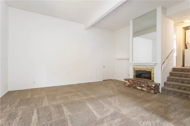 $425,000 | 18433 Hatteras Street, Unit 508, Tarzana, CA 91356