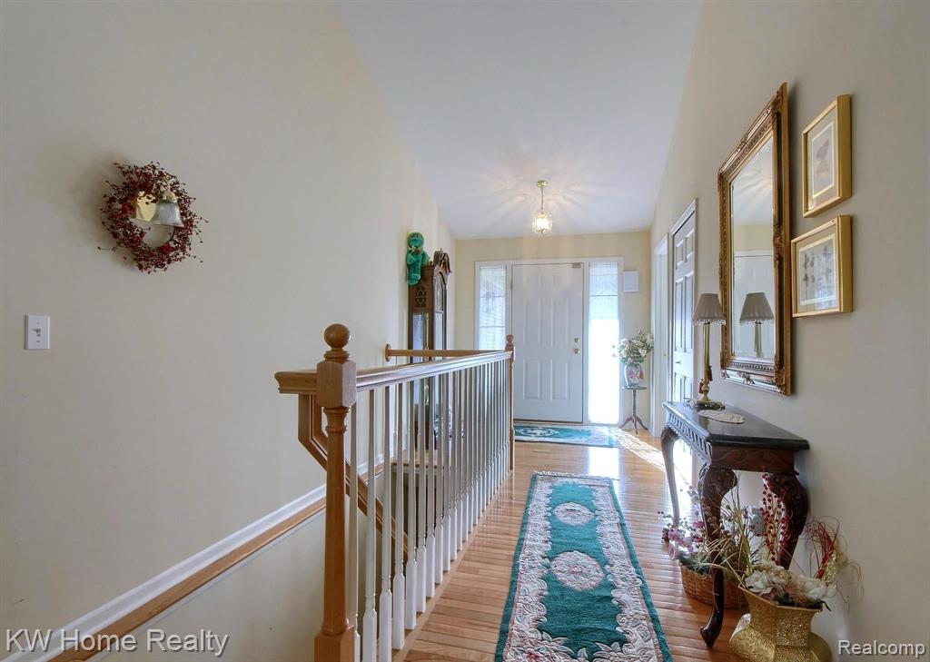 22441 Timber Ridge Court Woodhaven, MI 48183 - Photo 4 of 29