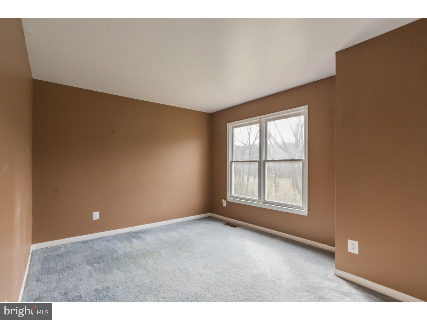 255 Spring Run Lane Downingtown, PA 19335 - Photo 16 of 24 Gallery Image 16