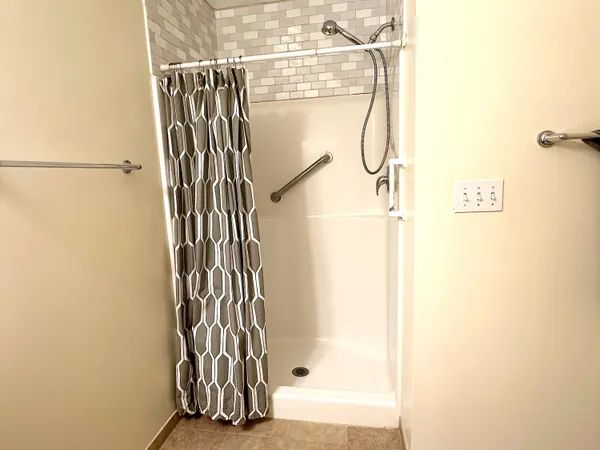 $2,200 | 460 Fox Lane, Walworth, WI 53184