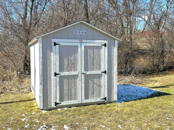 $2,200 | 460 Fox Lane, Walworth, WI 53184
