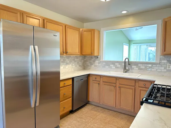 $2,200 | 460 Fox Lane, Walworth, WI 53184