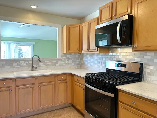 $2,200 | 460 Fox Lane, Walworth, WI 53184