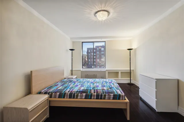 $600,000 | 64-05 Yellowstone Boulevard, Unit 320S | Forest Hills