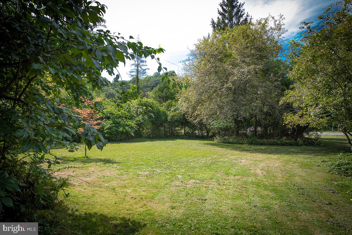 1823 Friedensburg Road Reading, PA 19606 - Photo 16 of 41