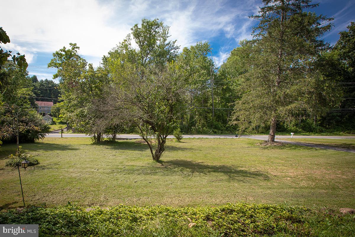 1823 Friedensburg Road Reading, PA 19606 - Photo 18 of 41