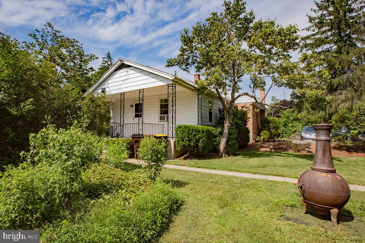 1823 Friedensburg Road Reading, PA 19606 - Photo 6 of 41