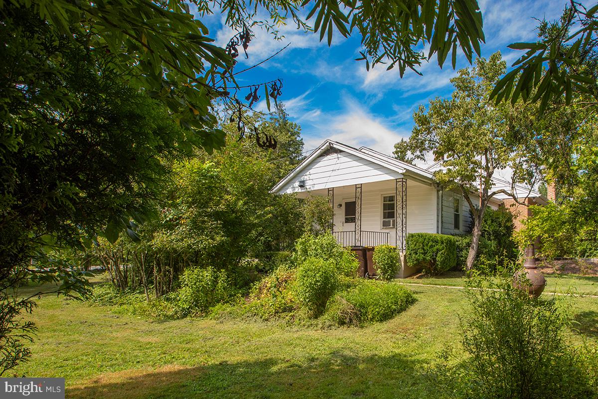 1823 Friedensburg Road Reading, PA 19606 - Photo 9 of 41