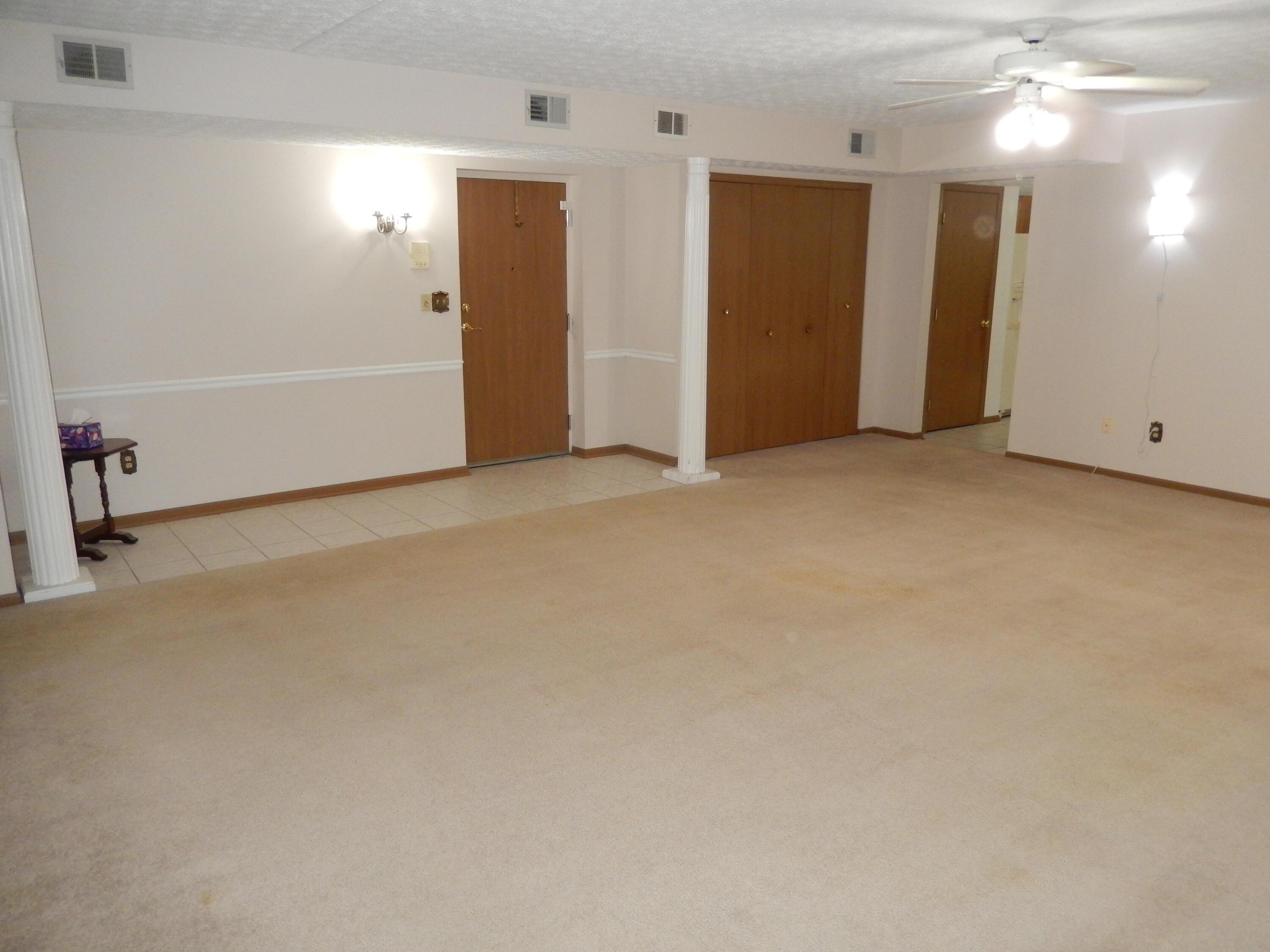 3939 Karl Road, Unit 103 Columbus, OH 43224 - Photo 3 of 50 Entry